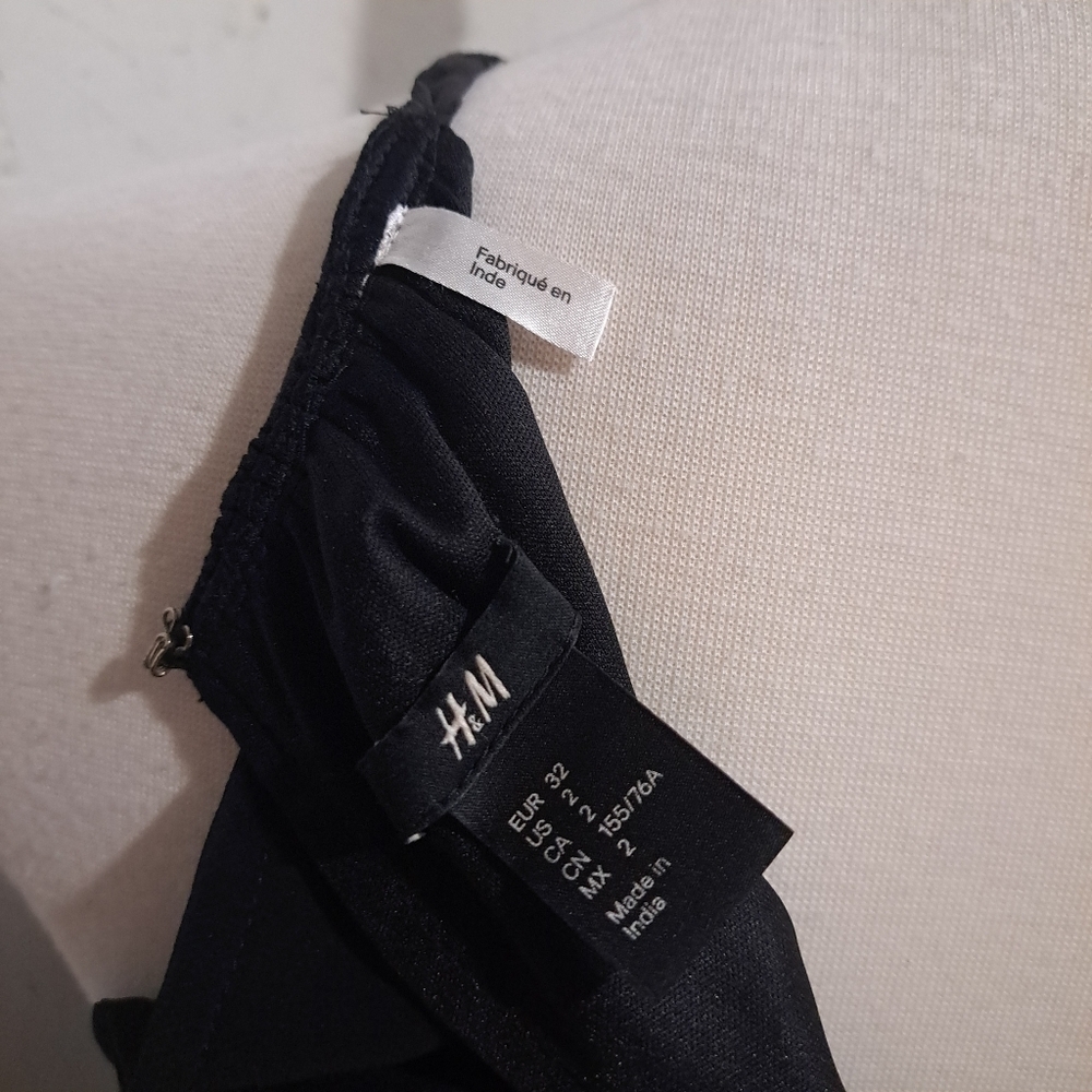 H&M | Black sleevless key hole women's dress - Picture 8 of 9